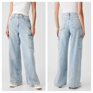GAP NWT High Rise Wide Leg Cargo Jeans Women’s 10/30 Short Light Wash